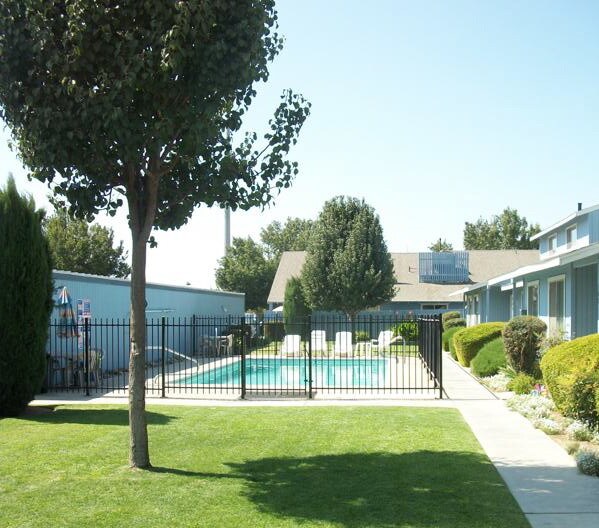 Foto del edificio - 699-703 Music Ave