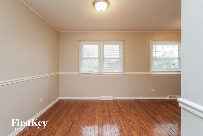 Building Photo - 4924 Imperial Dr