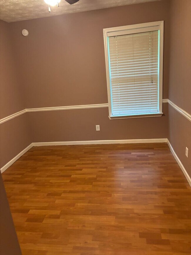 Foto del edificio - 2987 Fields Dr