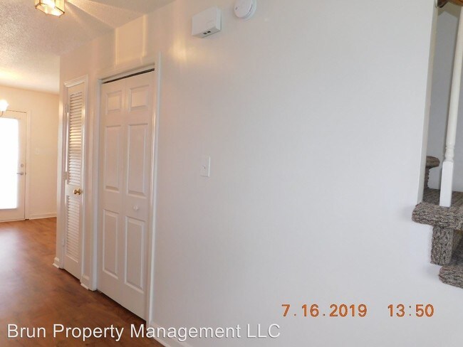 Building Photo - 9105 Parktop Ln NW