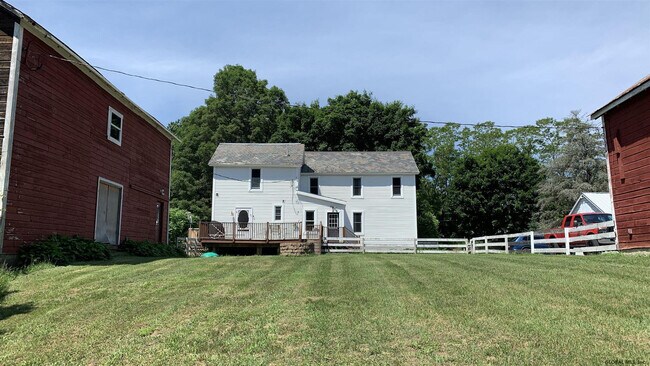 Foto del edificio - 234 Colebrook Rd