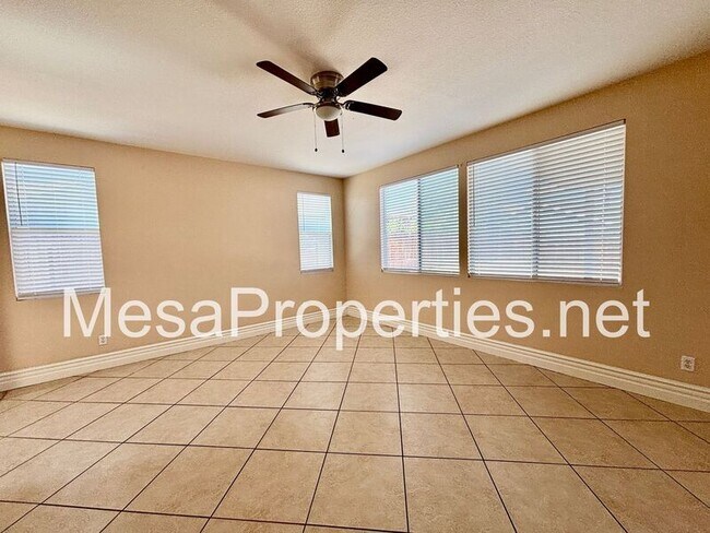 Building Photo - 13626 Winewood St