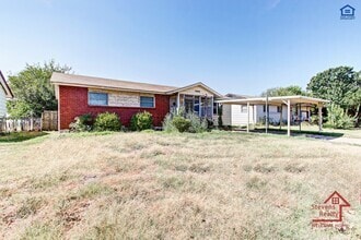 Building Photo - 4225 SE Elmhurst Ln