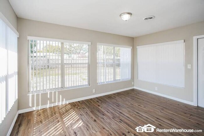 Foto del edificio - Property for Rent