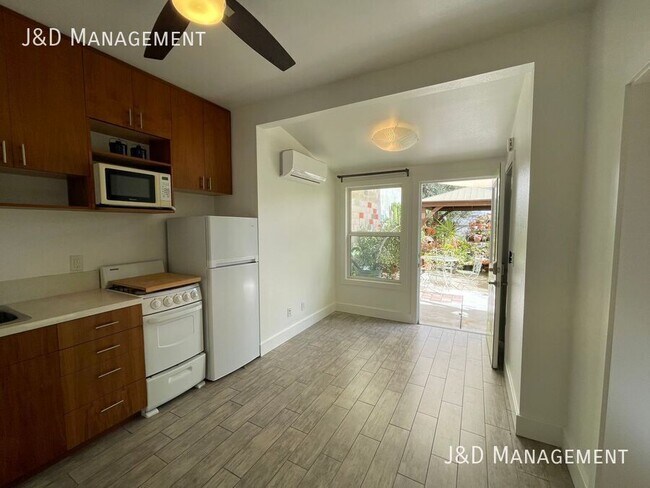 Foto del edificio - 4483-89 Park Blvd