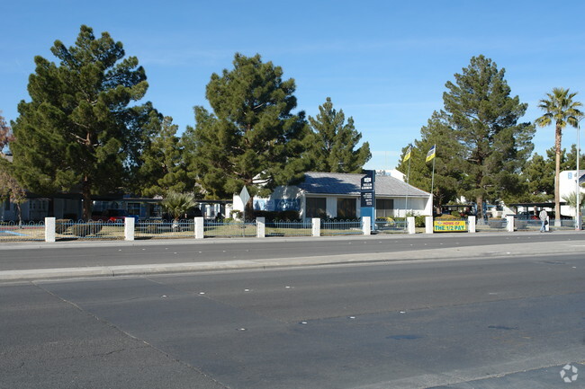 Foto del edificio - Nellis Gardens