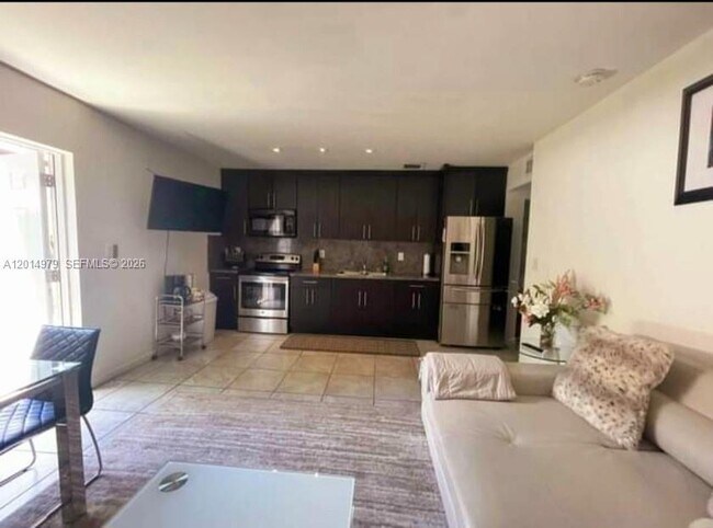 Foto del edificio - 315 NW 59th St