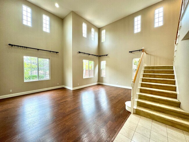 Building Photo - Great 5B/4BA House in San Marcos!