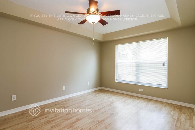 Foto del edificio - 1830 Horsechestnut Ct