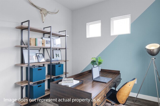 Foto del edificio - 7145 Black Beaver Cir