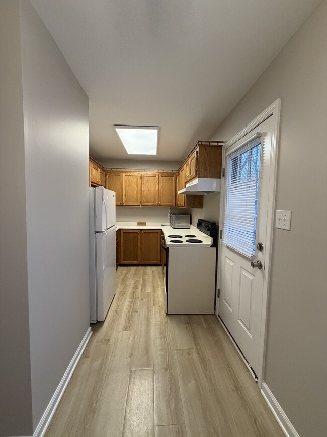 Photo - 305 Lake St Townhome