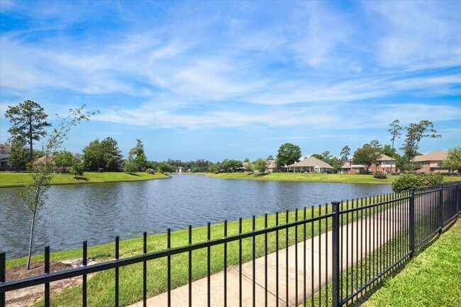 Foto del edificio - 30507 Russell Point Dr
