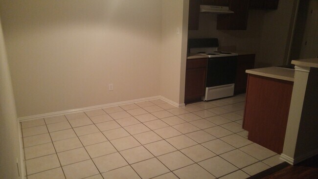 Building Photo - HOME5540-60