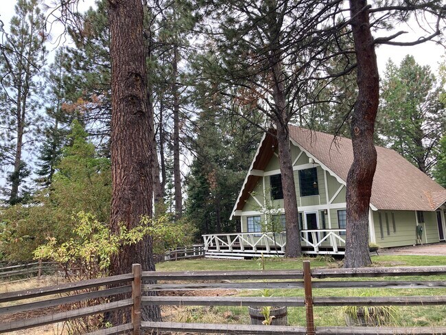 Foto del edificio - 18710 Choctaw Rd