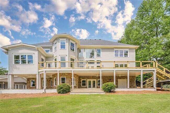 Building Photo - 2555 Chattahoochee Ln