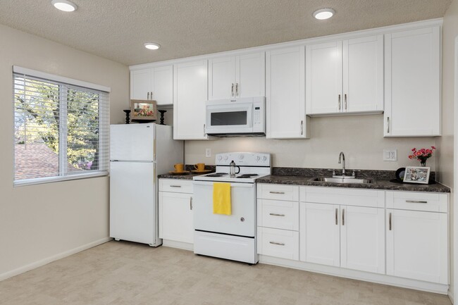 Interior Photo - Walnut Tree Manor