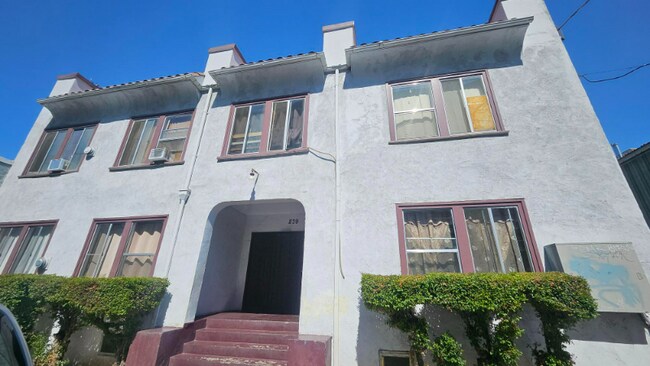 Building Photo - 239 W 25th St
