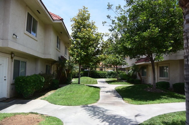 Green Space - Presidential Townhomes
