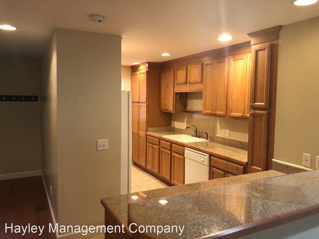 Building Photo - 2 br, 1.5 bath House - 528 Godfrey Ln