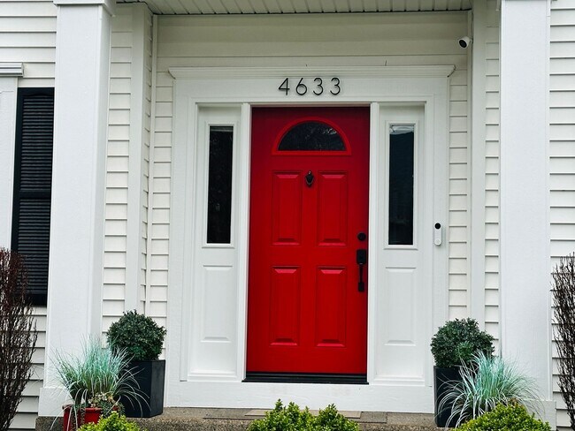 Foto del edificio - Stunning Custom Home in Sought After Camas Neighborhood