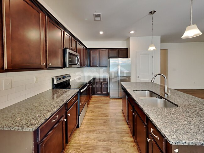 Building Photo - 2449 Napa Valley Dr