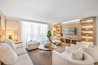 Building Photo - 102 24th St