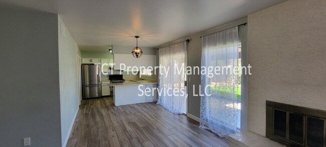 Building Photo - Nice Corner Home in Tempe