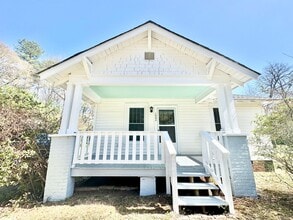 Building Photo - 1362 Banks Rd