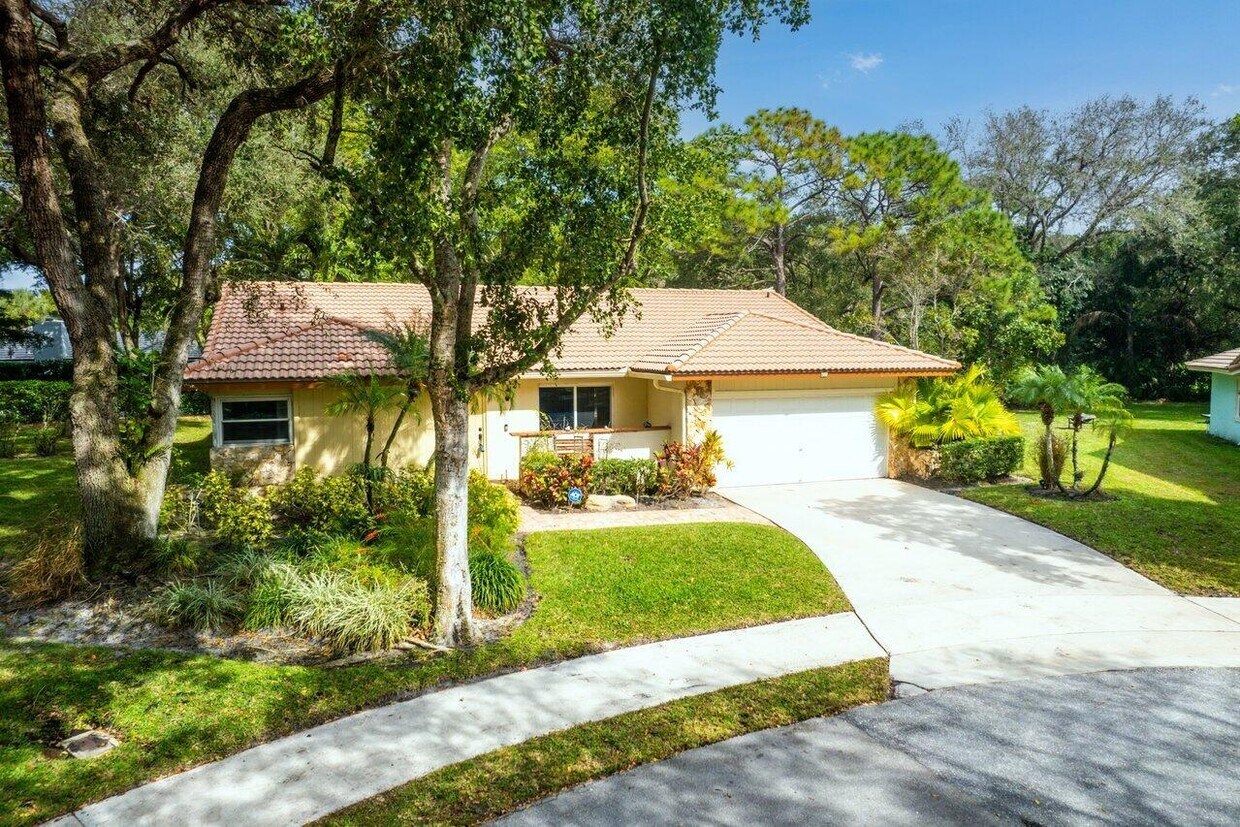Primary Photo - 2418 NW 32nd St