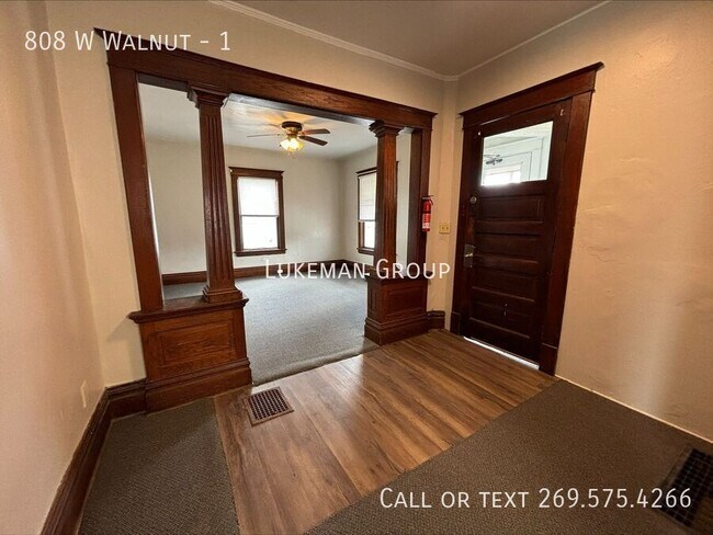 Foto del edificio - 808 W Walnut-1