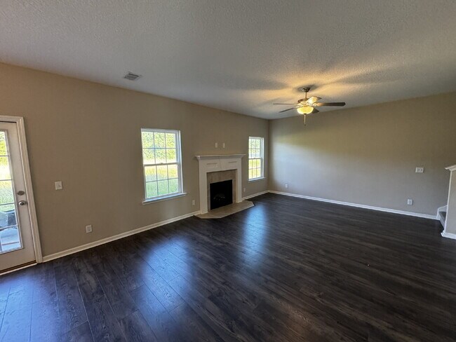 Building Photo - Home for Rent