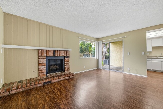 Photo - Spacious and Well Maintained 3 Bedroom Con... House