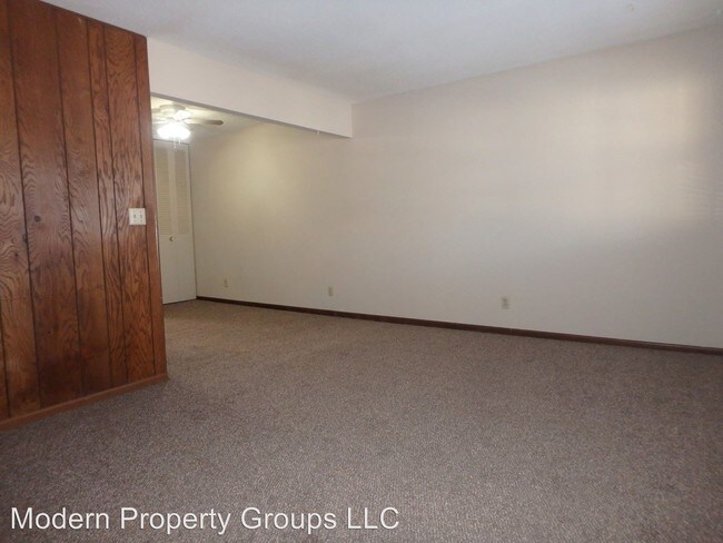 Building Photo - 2300 Sears Ct