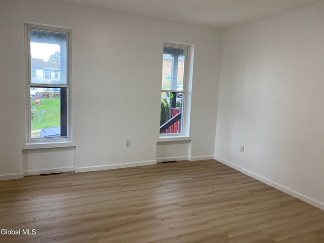 Building Photo - 13 Kimball St