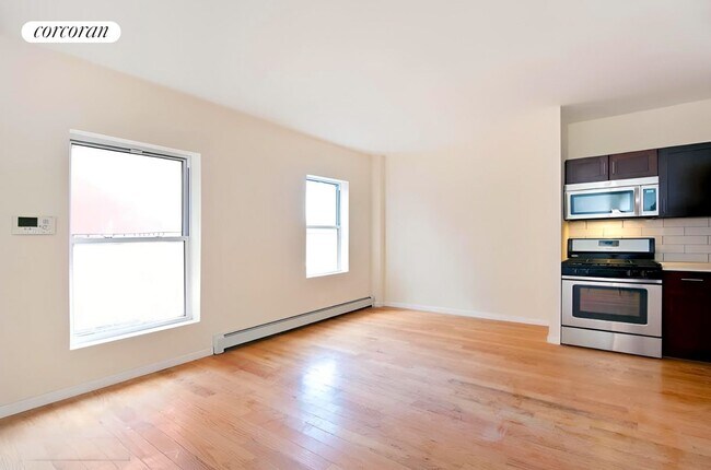 Foto del edificio - 838 Herkimer St