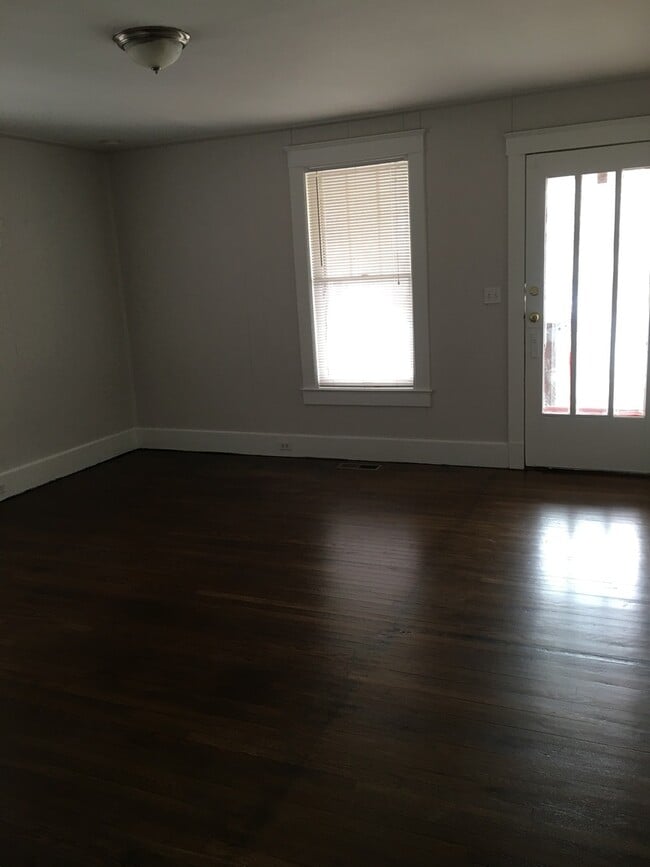 Building Photo - 5107a Kentucky Ave