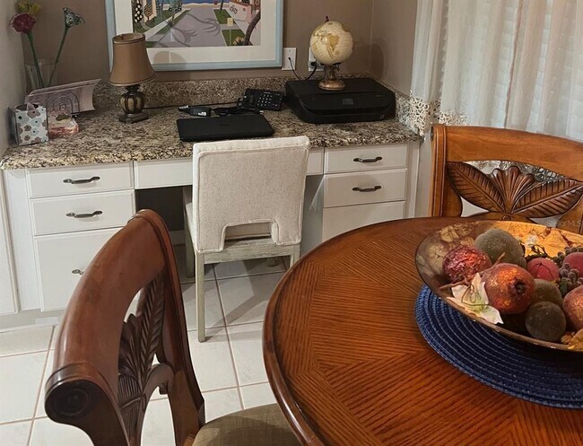 Foto del edificio - 8750 Olde Hickory Ave