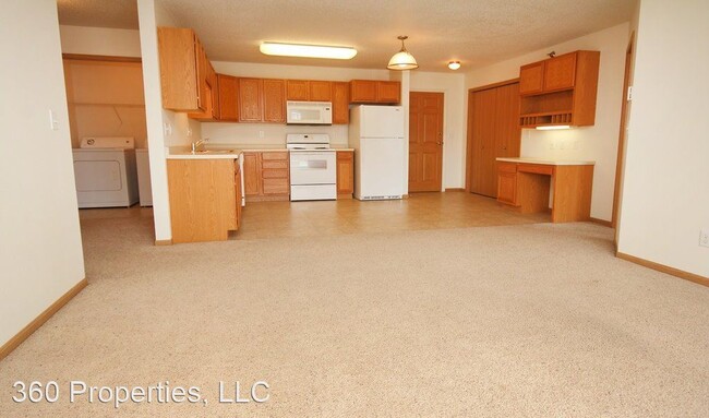 Building Photo - 4415 Calico Dr S