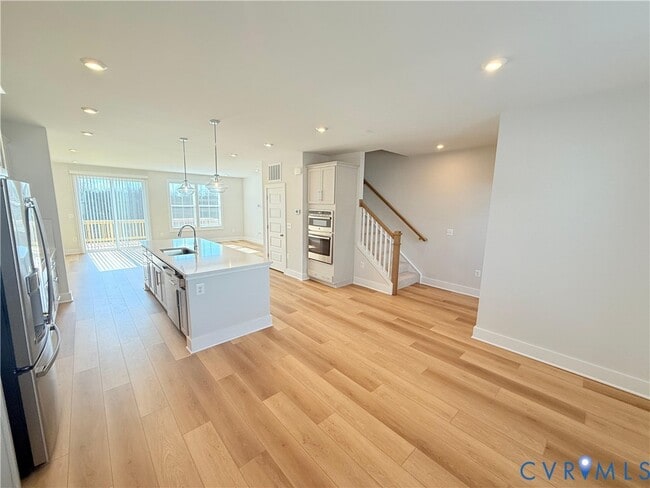 Foto del edificio - 4005 Munson Wds Pl