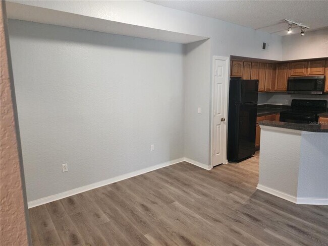 Building Photo - 13025 Mulberry Park Dr