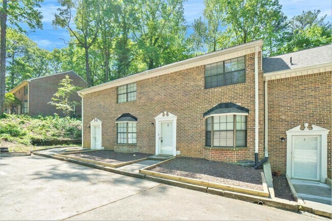 Building Photo - 926 Amberly Dr, Unit B