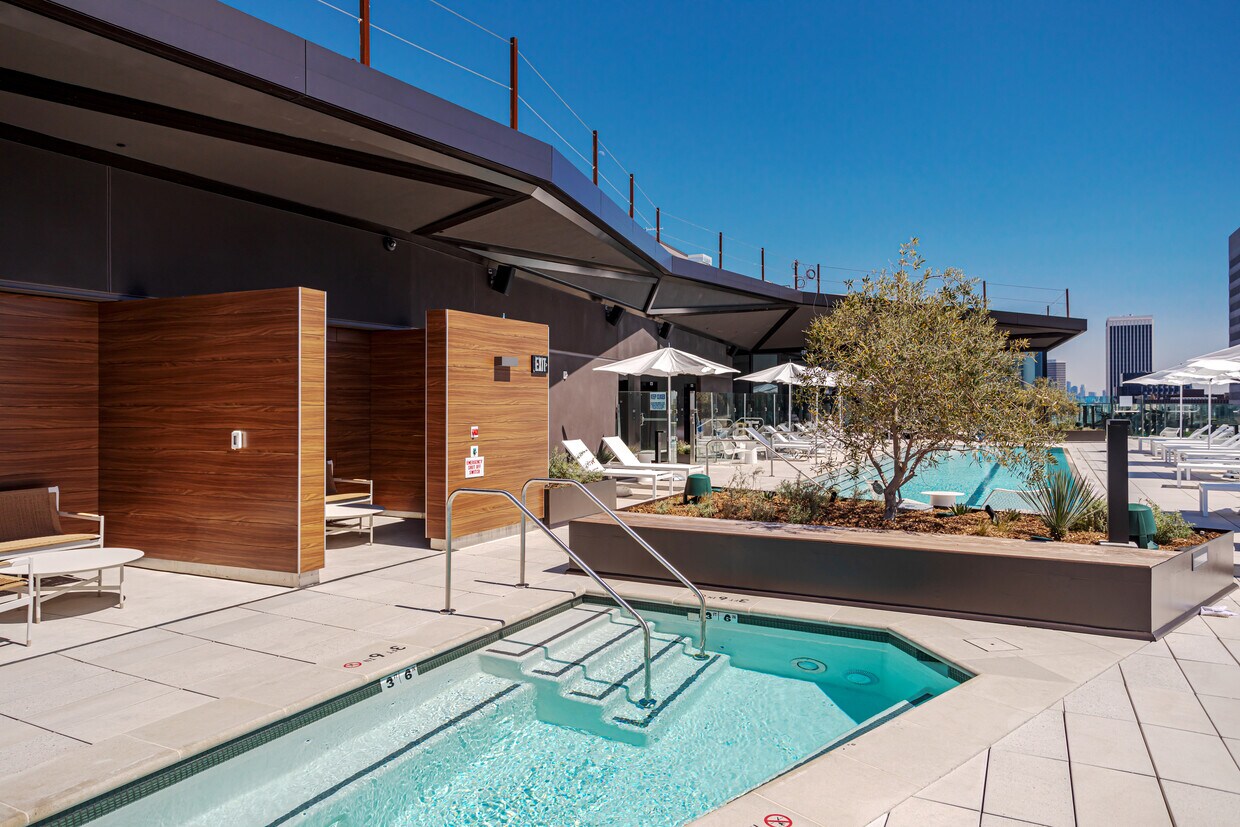 Primary Photo - 6401 Wilshire Blvd