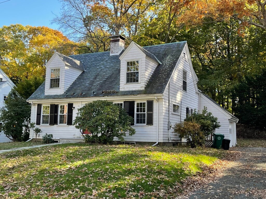 Primary Photo - 68 Park Ln