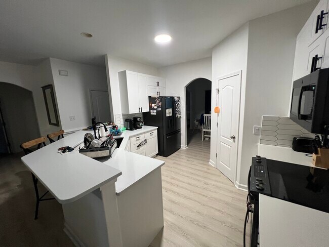 Building Photo - 105 Groveshire Pl