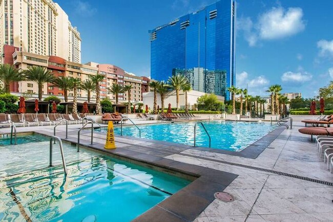 Building Photo - STUNNING 1 BR MGM SIGNATURE W BALCONY