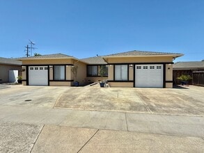 Building Photo - 1715 Foxworthy Ave