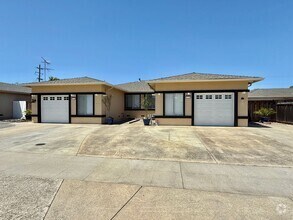 Building Photo - 1715 Foxworthy Ave