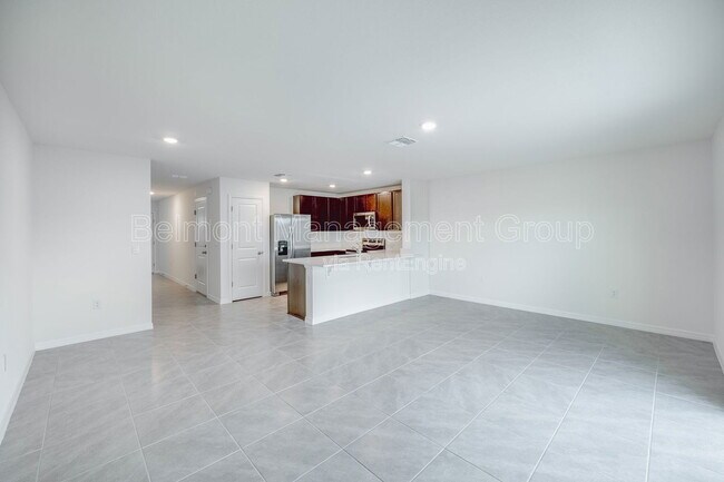 Foto del edificio - 8250 SW 67th Ave