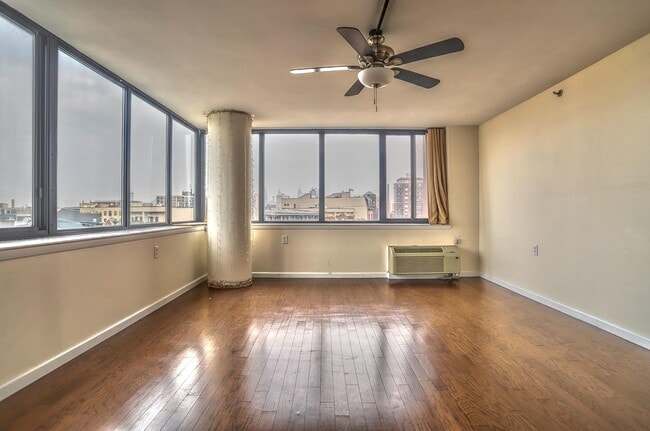 Foto del edificio - 551 Observer Hwy