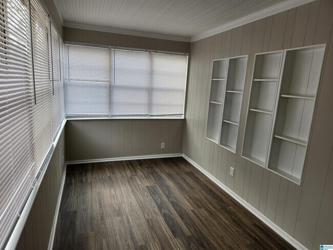 Foto del edificio - 801 Woodward Rd